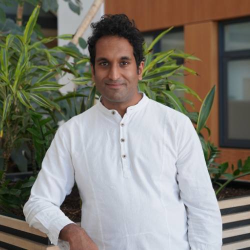 Portrait of Dr Zeshan Qureshi